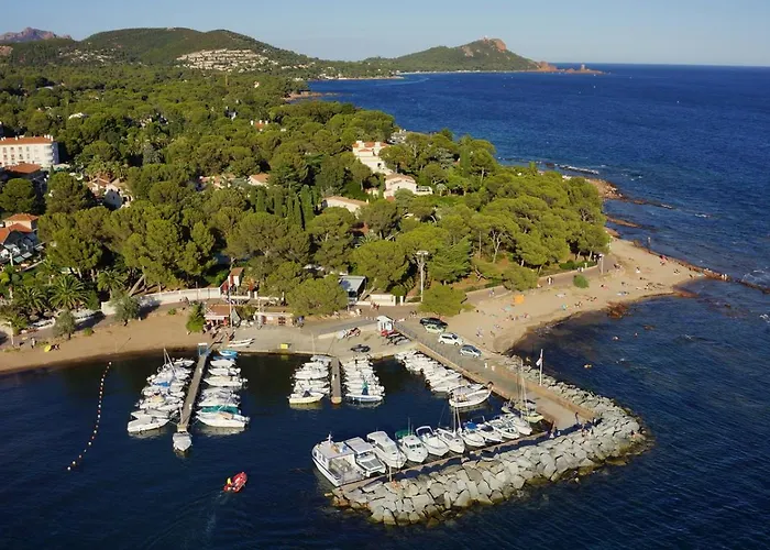 Апартаменти 2 Pieces Terrasse Proche Сен-Рафаель