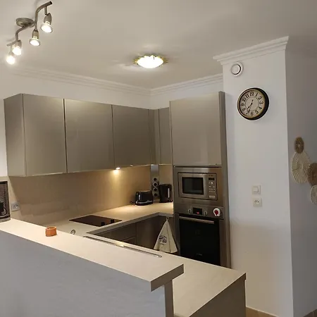 Апартаменты 2 Pieces Terrasse Proche Сен-Рафаэль